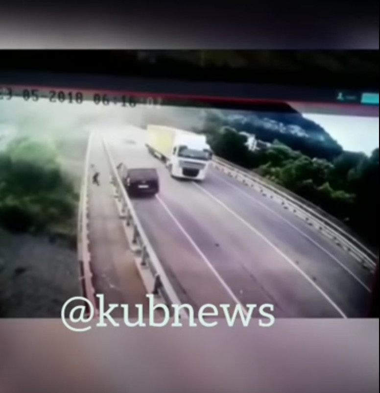Кадр из видео в YouTube